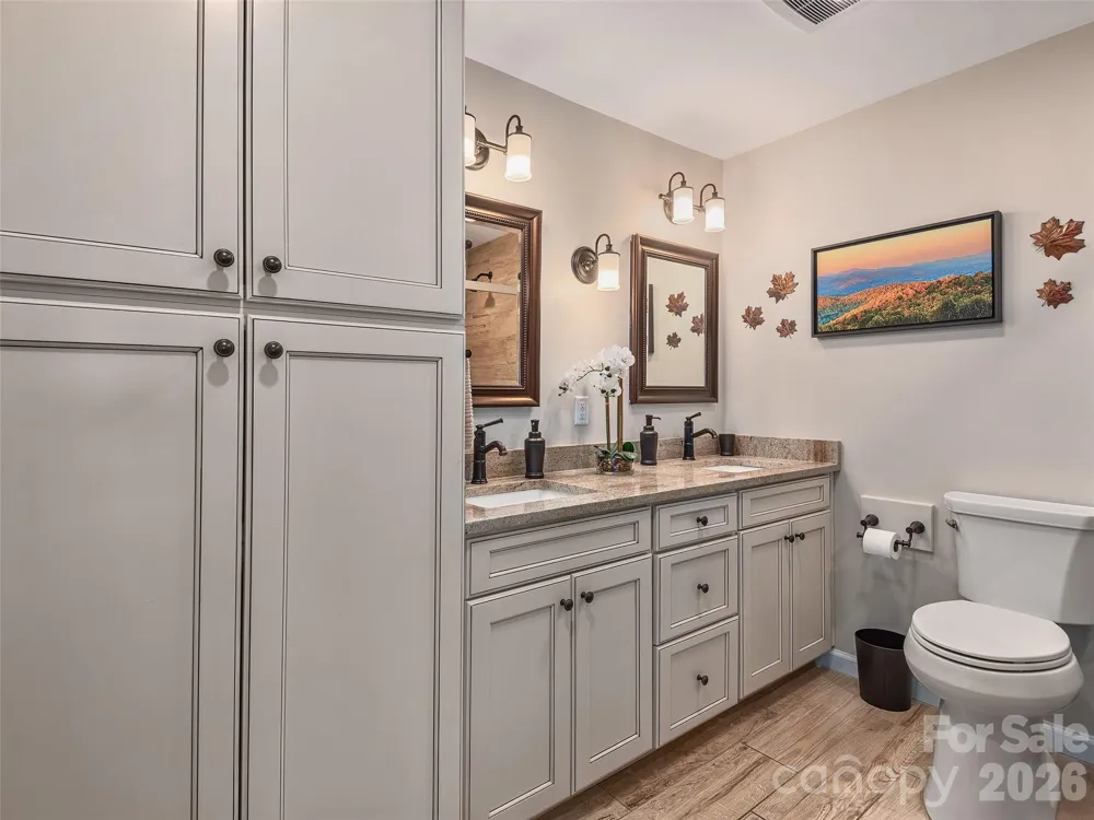 503 Fleetwood Plaza Laurel Park, NC 28739