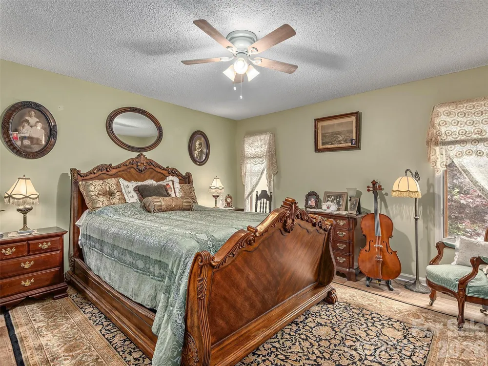 503 Fleetwood Plaza Laurel Park, NC 28739