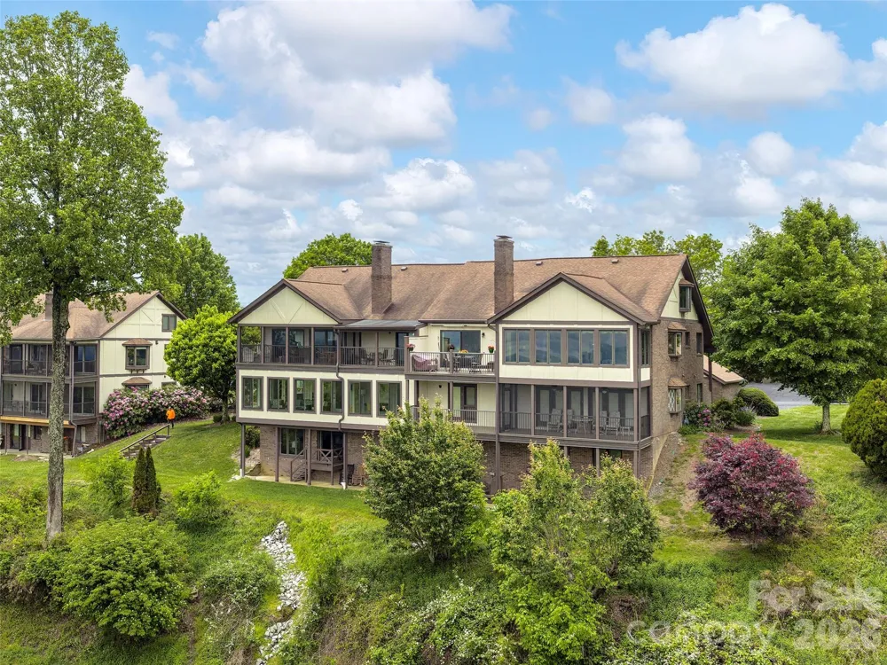 503 Fleetwood Plaza Laurel Park, NC 28739