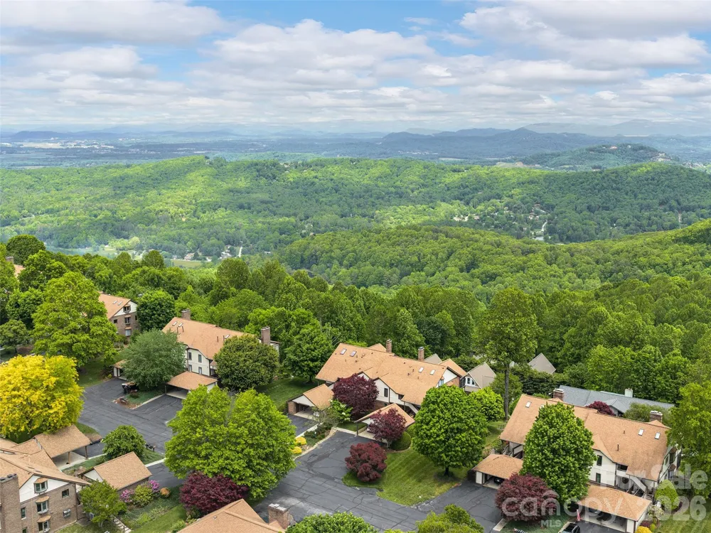 503 Fleetwood Plaza Laurel Park, NC 28739