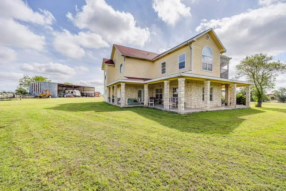 1241 Terrazas Lane Sealy, TX 77474