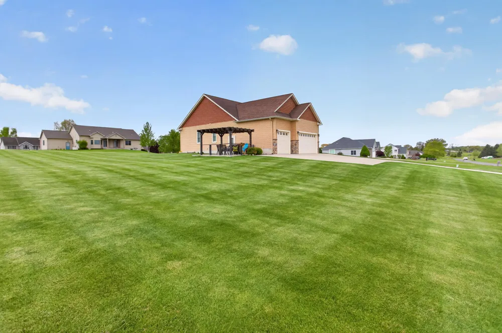 10037 Whitetail Lane Napoleon Township, MI 49201