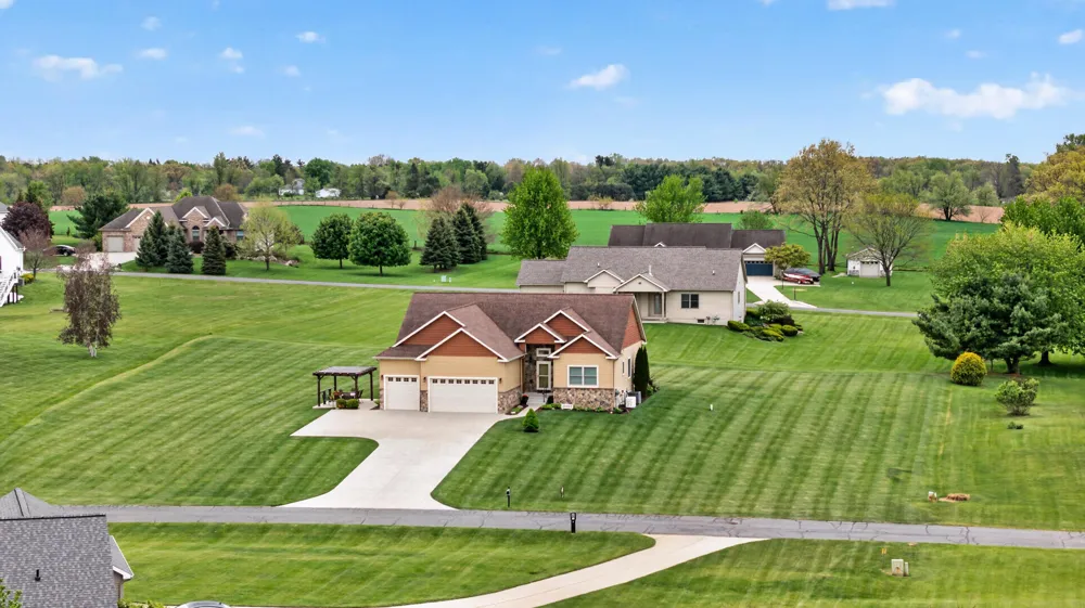10037 Whitetail Lane Napoleon Township, MI 49201
