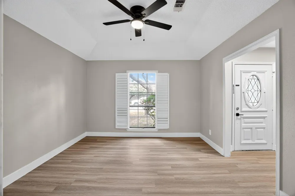 107 Cherry Hills Rockport, TX 78382