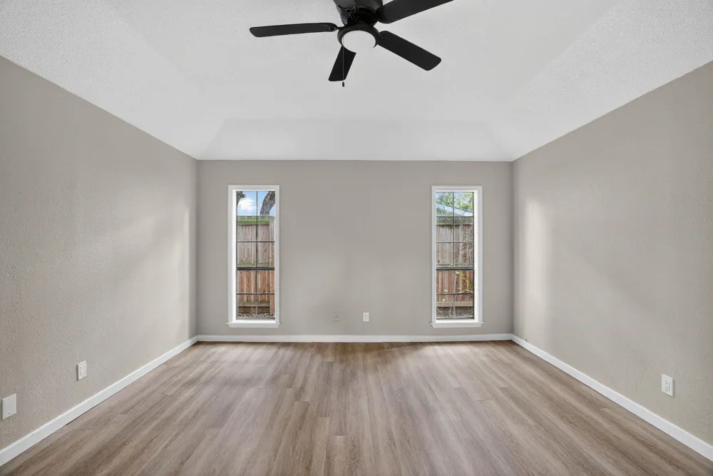 107 Cherry Hills Rockport, TX 78382