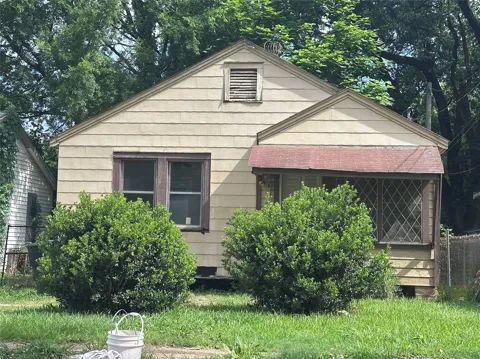 309 Edwards Street