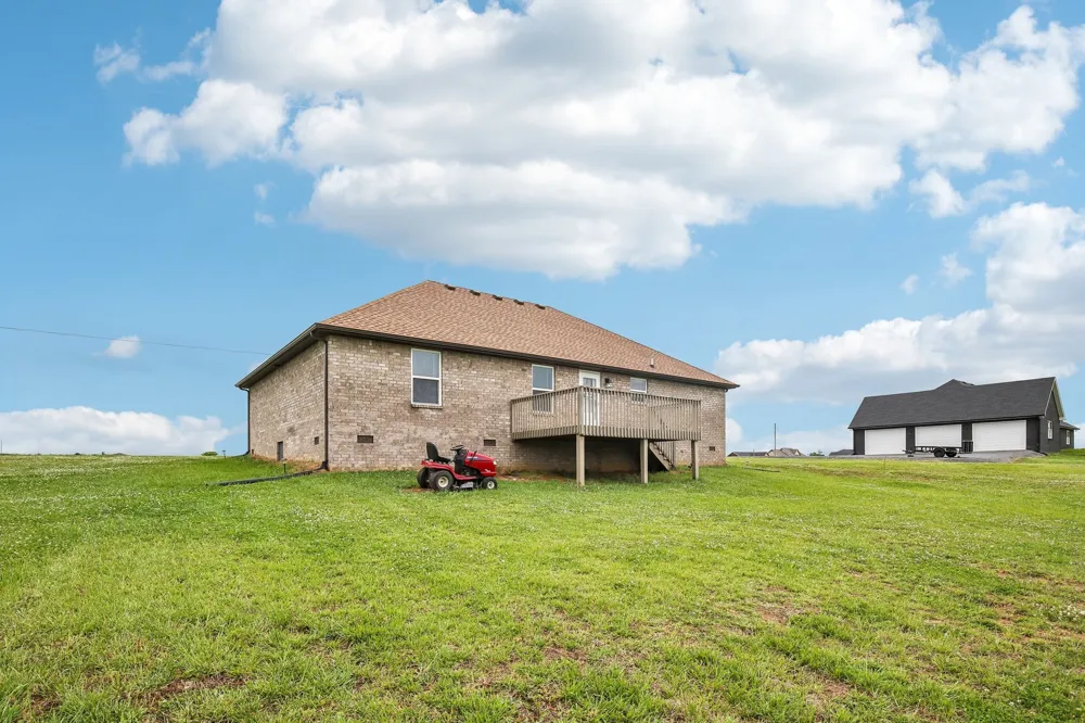 361 Elton Ln Lafayette, TN 37083