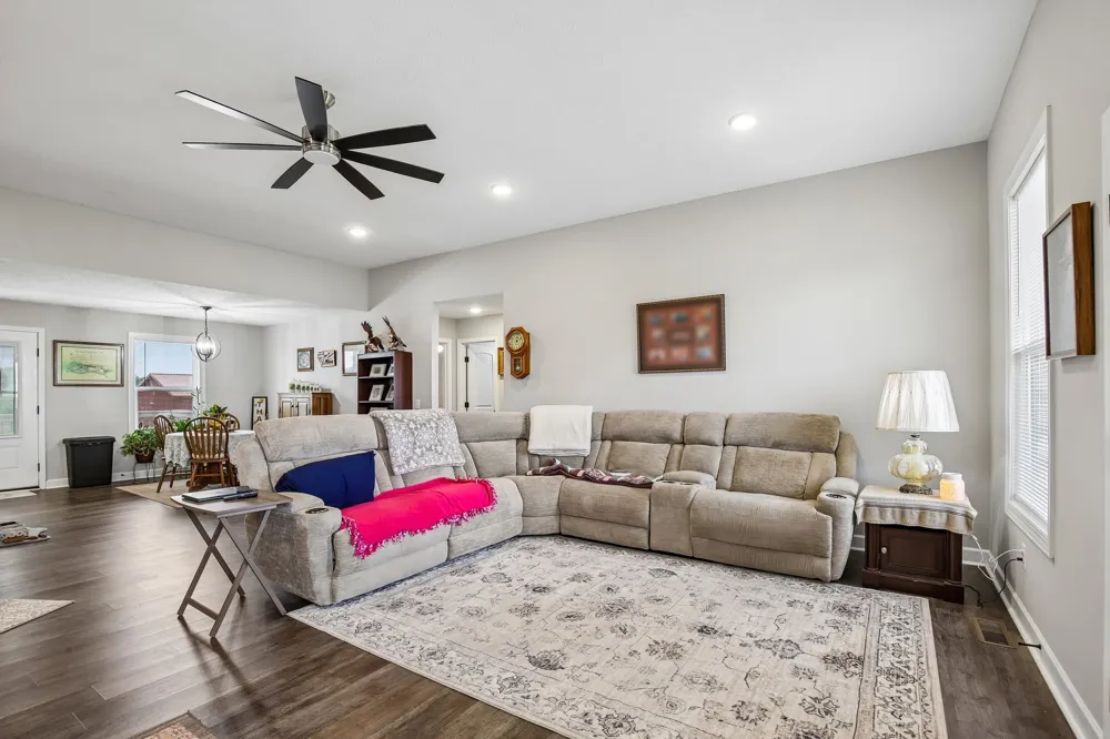 361 Elton Ln Lafayette, TN 37083