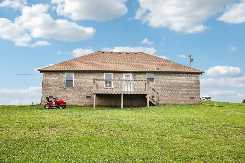 361 Elton Ln Lafayette, TN 37083
