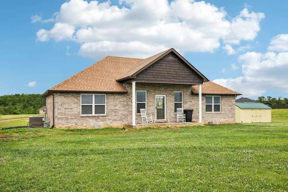 361 Elton Ln Lafayette, TN 37083