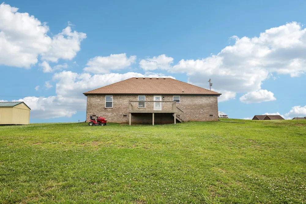 361 Elton Ln Lafayette, TN 37083