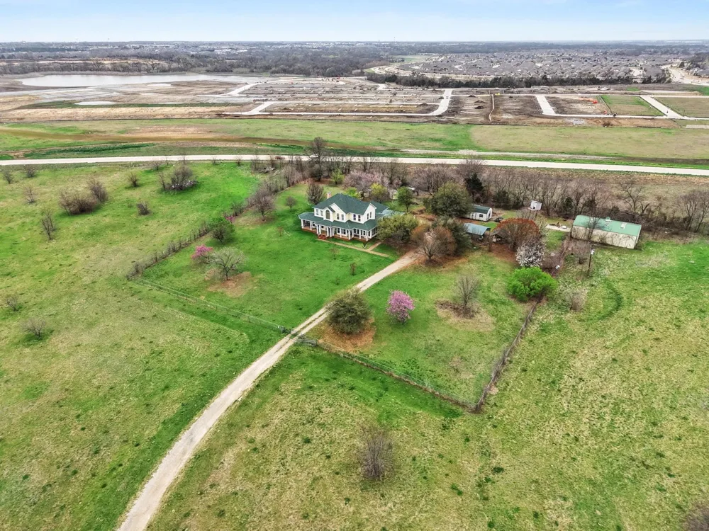 1441 County Road 282 McKinney, TX 75071