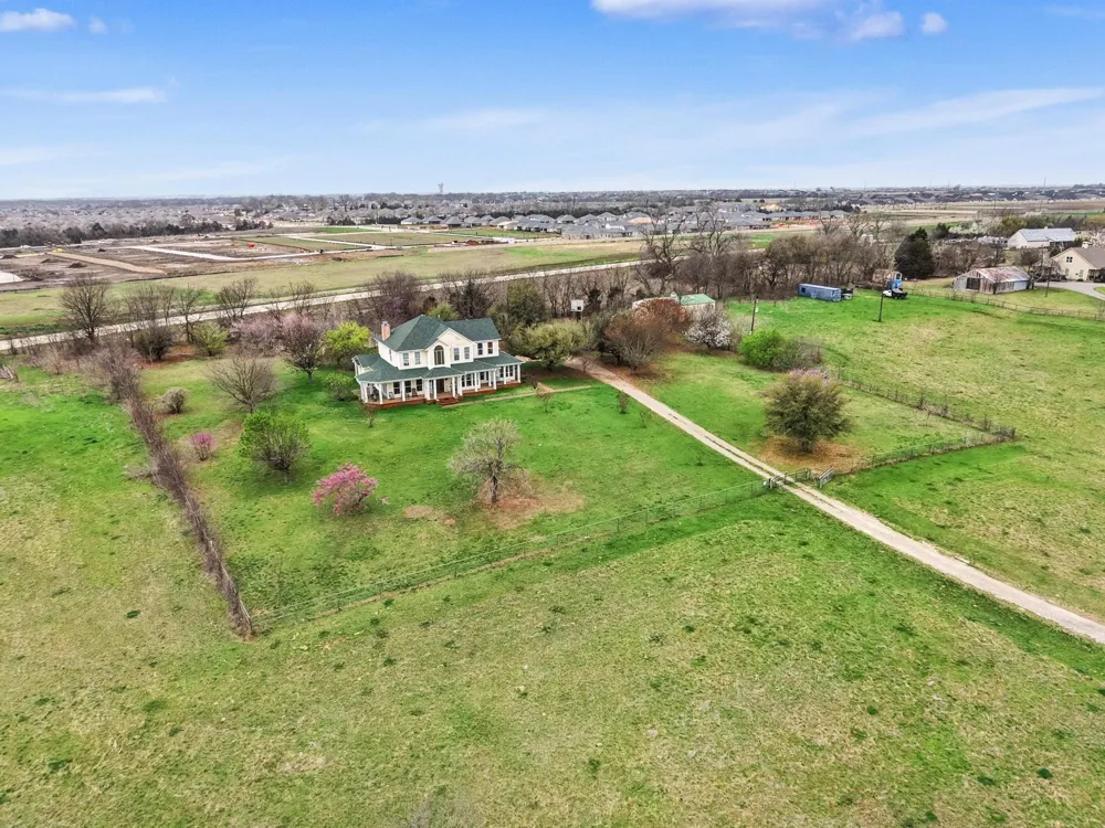 1441 County Road 282 McKinney, TX 75071