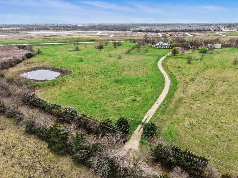 1441 County Road 282 McKinney, TX 75071