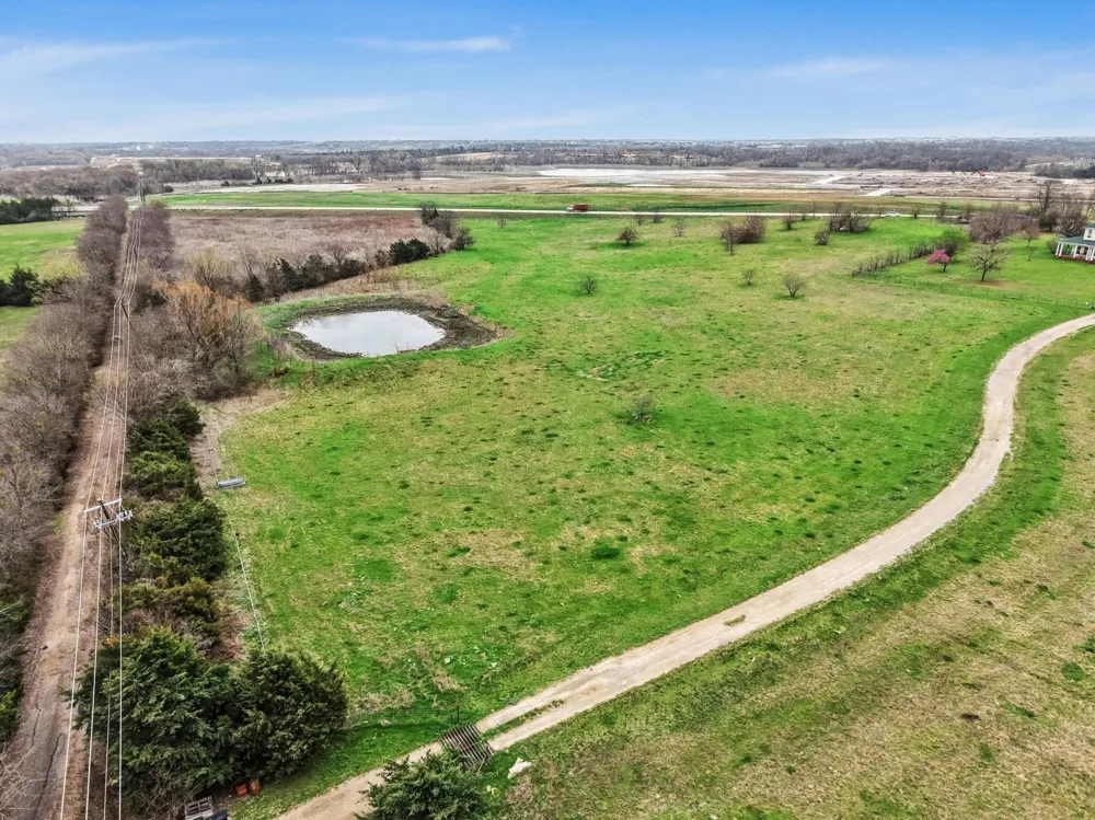 1441 County Road 282 McKinney, TX 75071