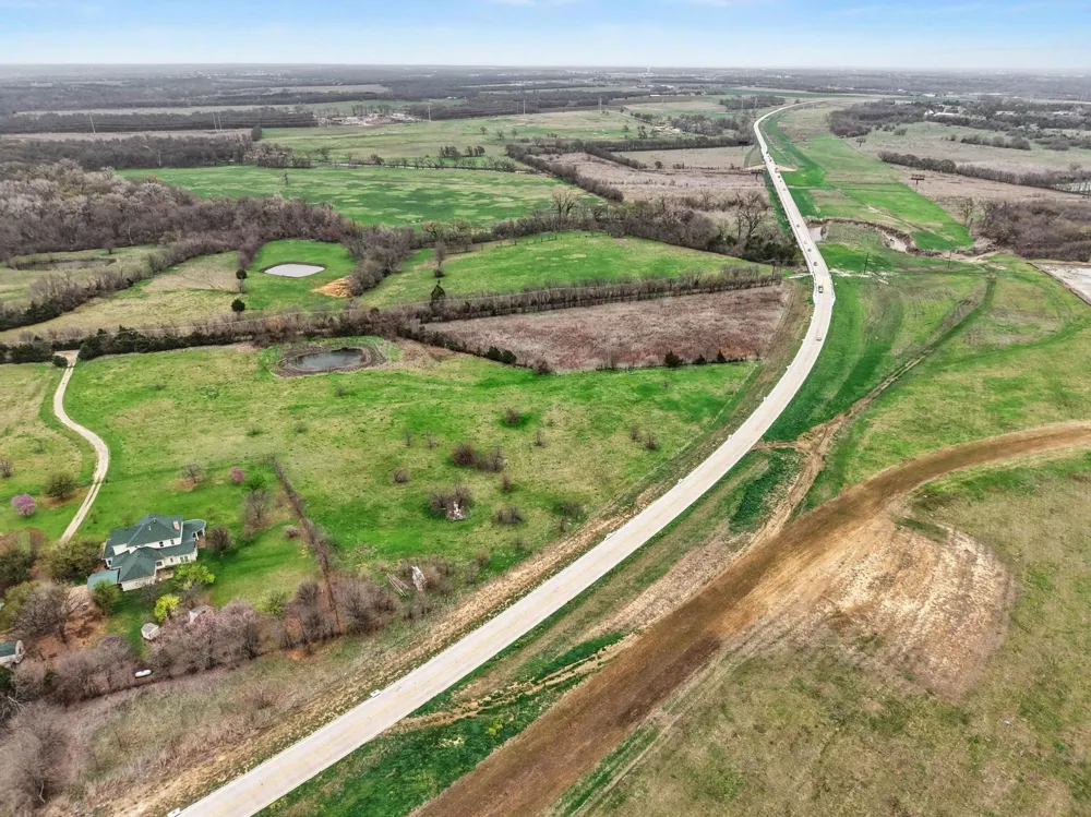 1441 County Road 282 McKinney, TX 75071