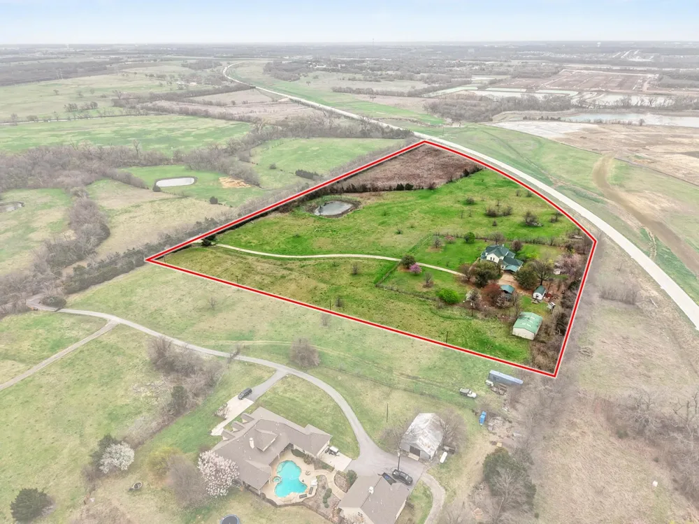 1441 County Road 282 McKinney, TX 75071