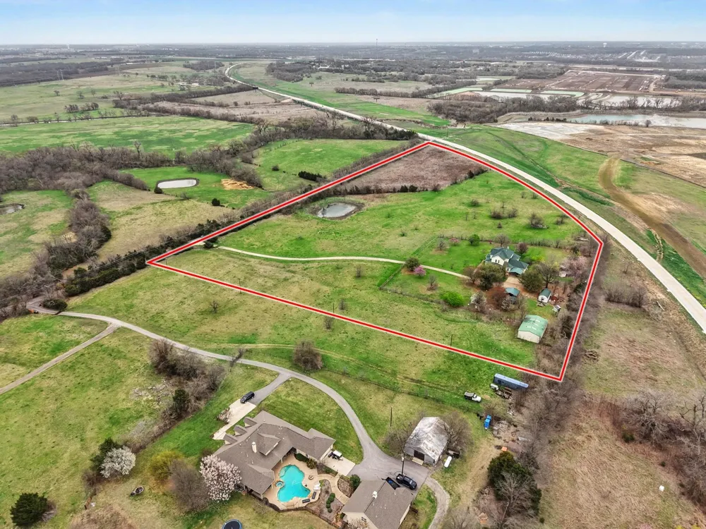 1441 County Road 282 McKinney, TX 75071