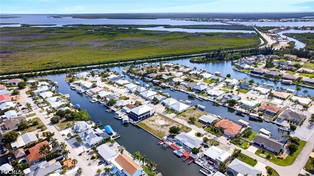 Moon Shell Drive Matlacha Isles, FL 33991