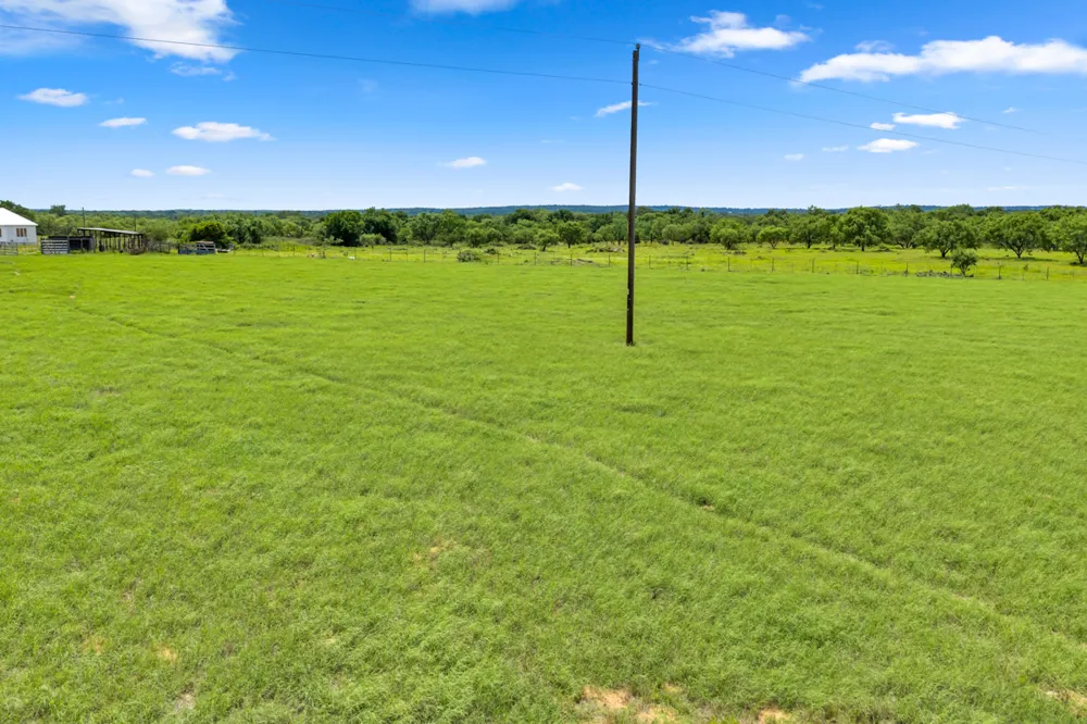 6311 Ranch Road 2241 Bluffton, TX 78607