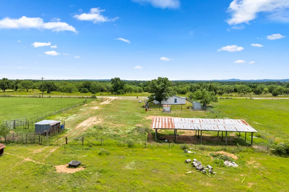 6311 Ranch Road 2241 Bluffton, TX 78607