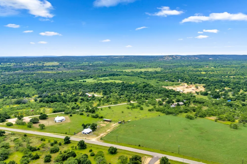 6311 Ranch Road 2241 Bluffton, TX 78607