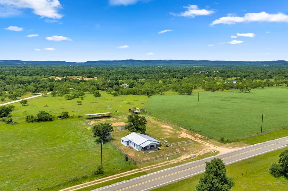 6311 Ranch Road 2241 Bluffton, TX 78607