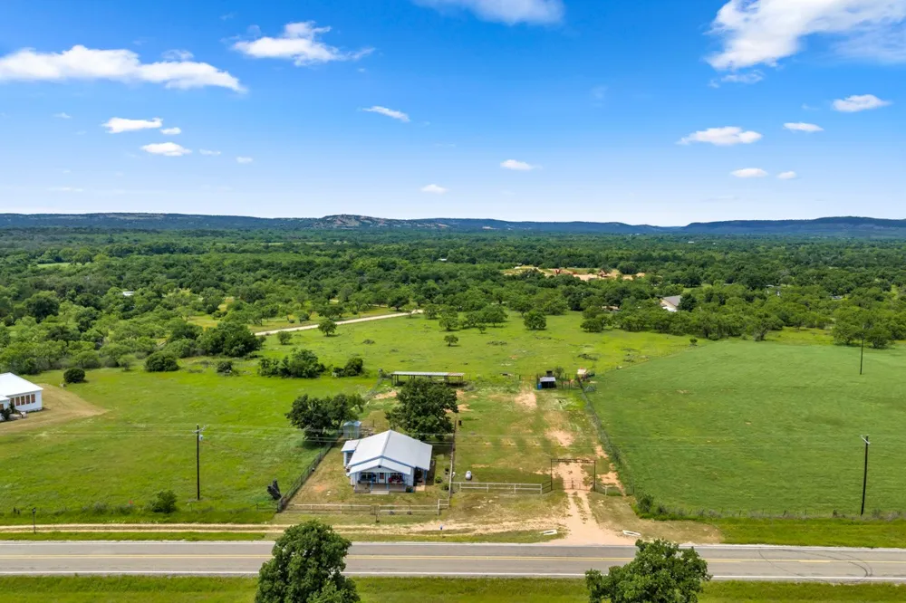 6311 Ranch Road 2241 Bluffton, TX 78607