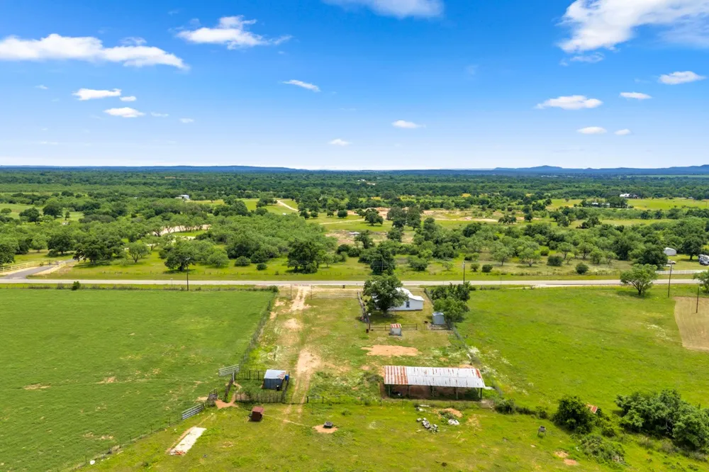 6311 Ranch Road 2241 Bluffton, TX 78607