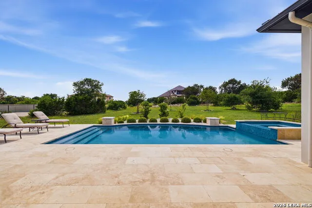 5817 CAMP CREEK DR New Braunfels, TX 78132