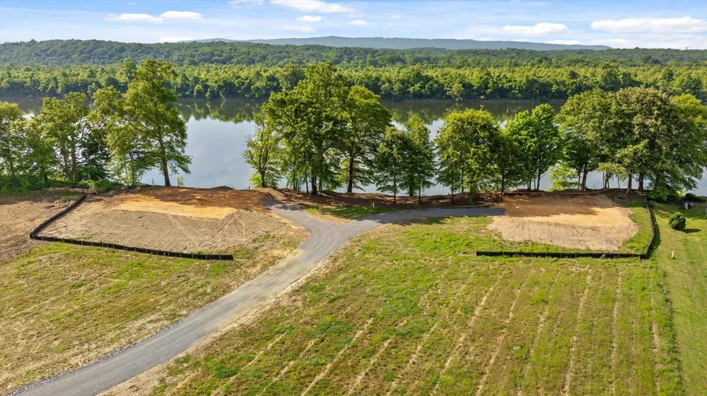 1032 Water Front Place Kimball, TN 37347