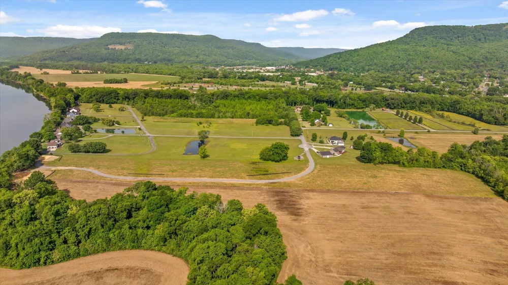 1032 Water Front Place Kimball, TN 37347