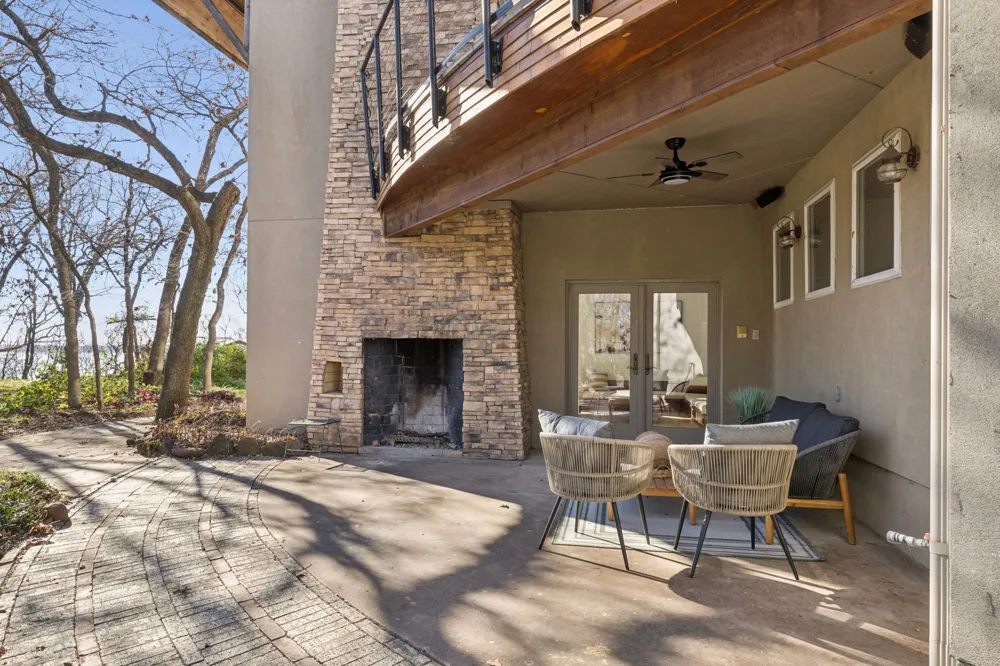 540 Diamond Point Drive Oak Point, TX 75068