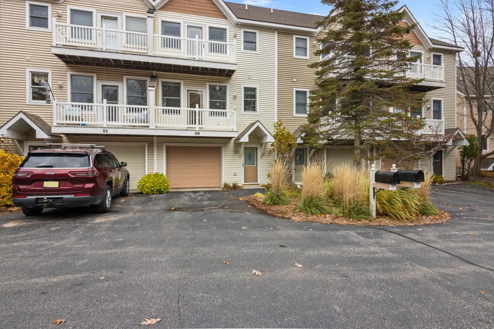 86 Spinnaker Drive Manistee City, MI 49660