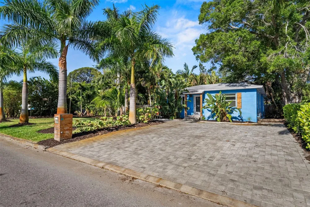 2657 44TH STREET S Gulfport, FL 33711