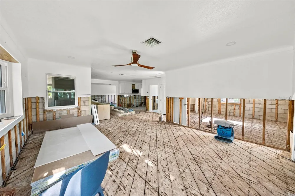 2657 44TH STREET S Gulfport, FL 33711