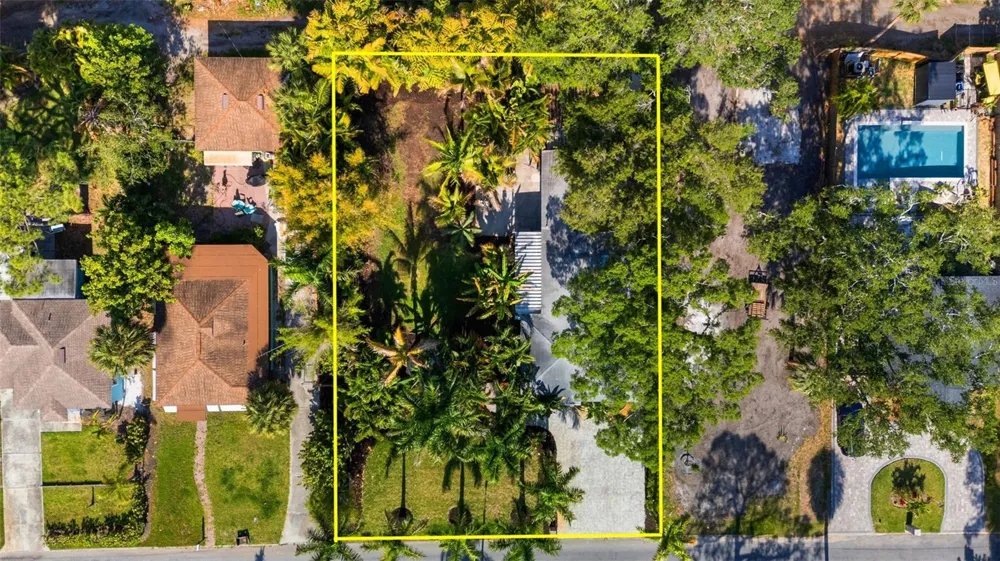 2657 44TH STREET S Gulfport, FL 33711
