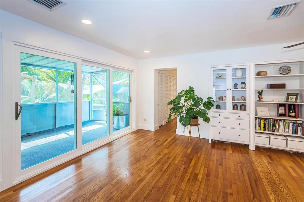 2657 44TH STREET S Gulfport, FL 33711