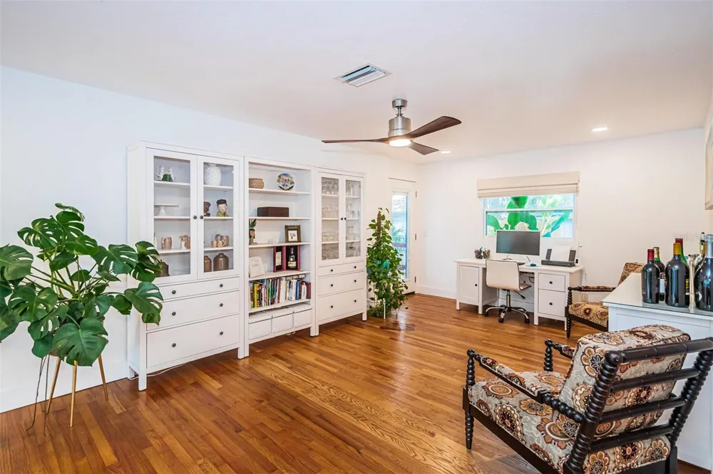 2657 44TH STREET S Gulfport, FL 33711