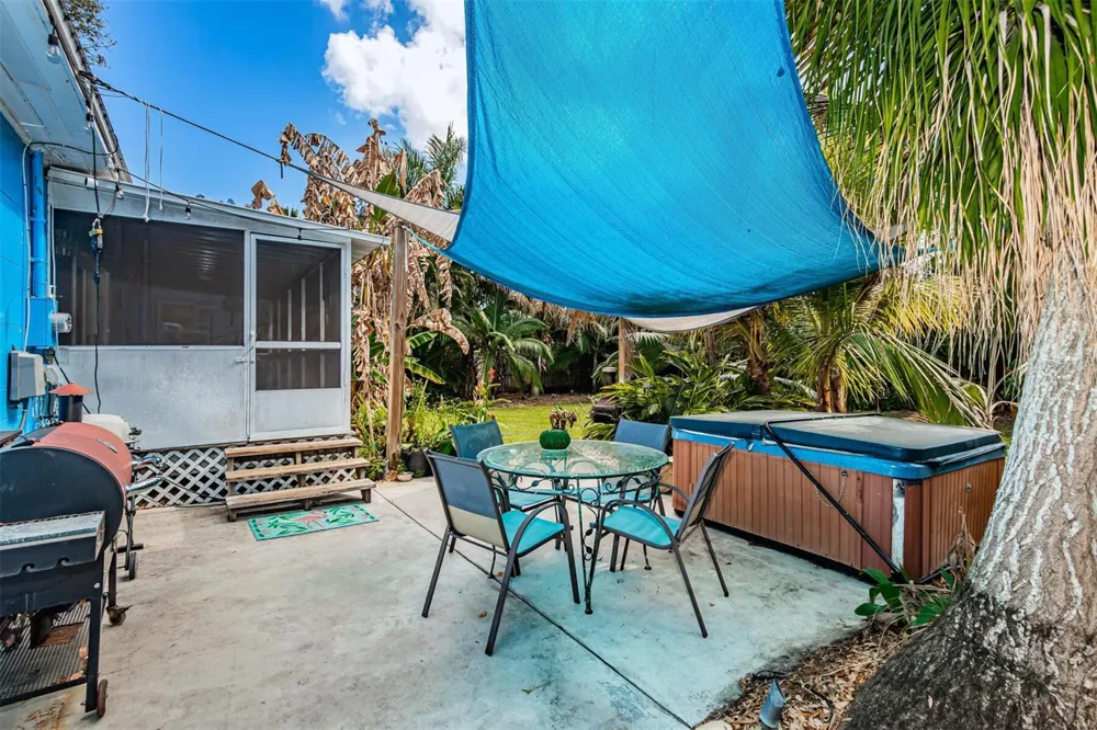 2657 44TH STREET S Gulfport, FL 33711