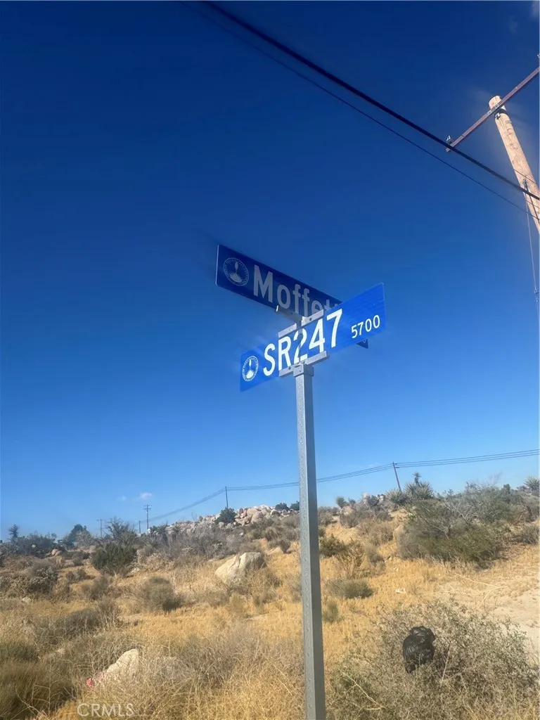 57100 Moffett Lane Yucca Valley, CA 92284