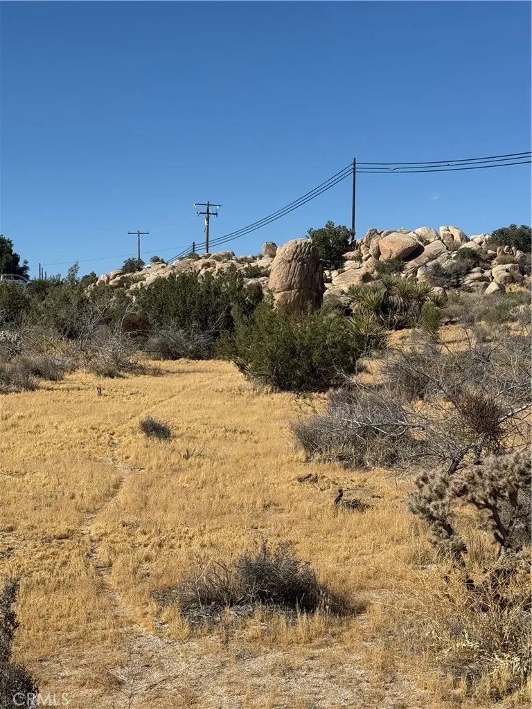 57100 Moffett Lane Yucca Valley, CA 92284