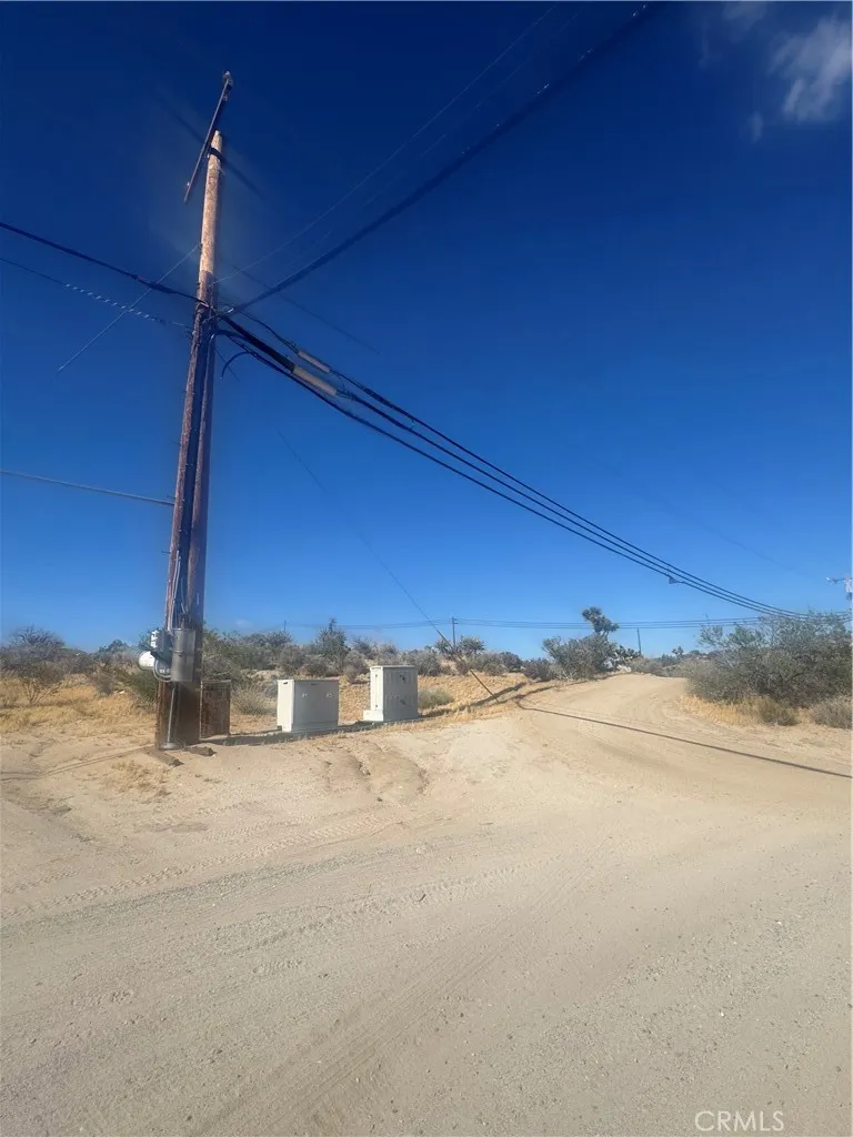 57100 Moffett Lane Yucca Valley, CA 92284