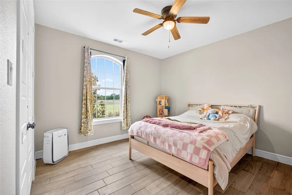1705 S Fm 1752 Savoy, TX 75479