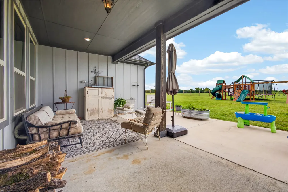 1705 S Fm 1752 Savoy, TX 75479