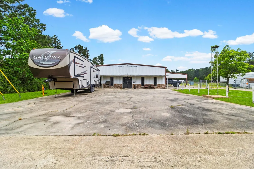 1994 Fm 356 Onalaska, TX 77360