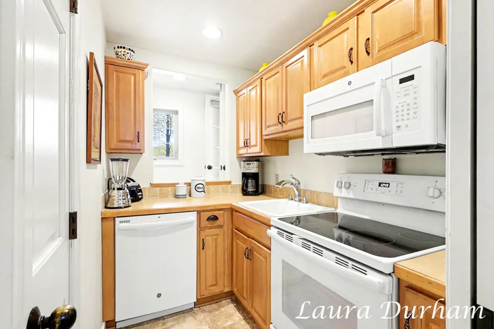 3636 Vienna Stras Street Laketown Township, MI 49423
