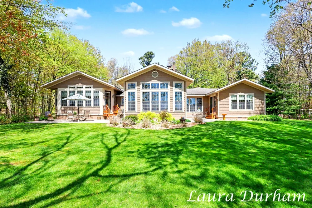 3636 Vienna Stras Street Laketown Township, MI 49423
