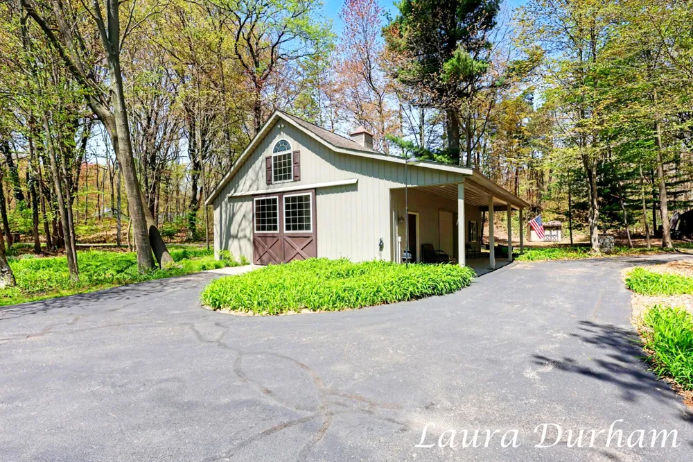 3636 Vienna Stras Street Laketown Township, MI 49423