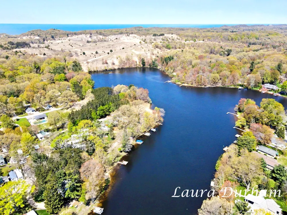 3636 Vienna Stras Street Laketown Township, MI 49423